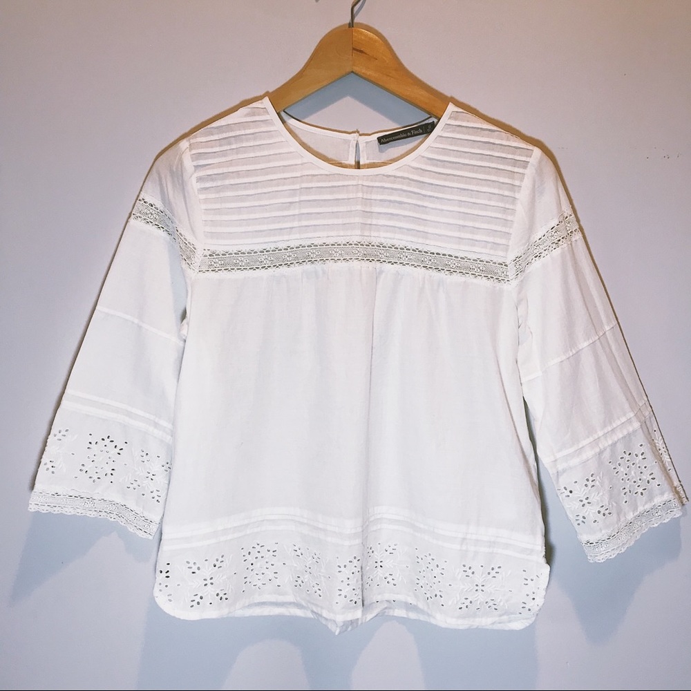 [Abercrombie & Fitch] Women’s Eyelet Lace Top